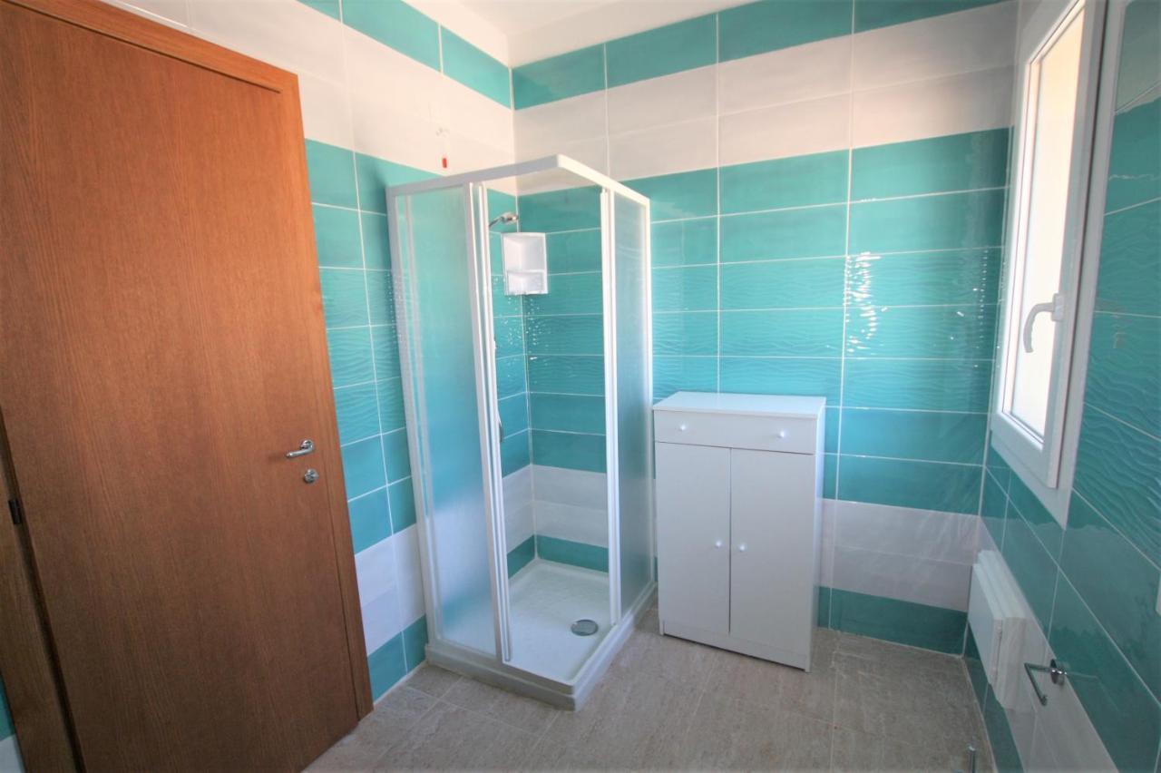 Sardinia Home Rent Badesi 4 - 5 - 6 Bagian luar foto