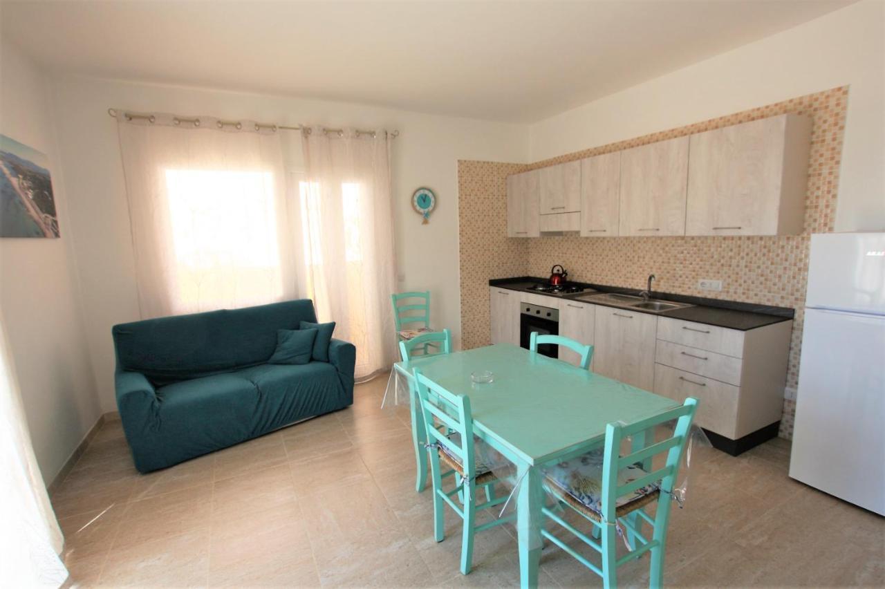 Sardinia Home Rent Badesi 4 - 5 - 6 Bagian luar foto