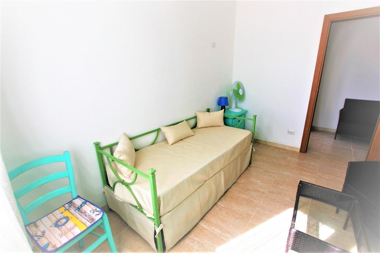 Sardinia Home Rent Badesi 4 - 5 - 6 Bagian luar foto