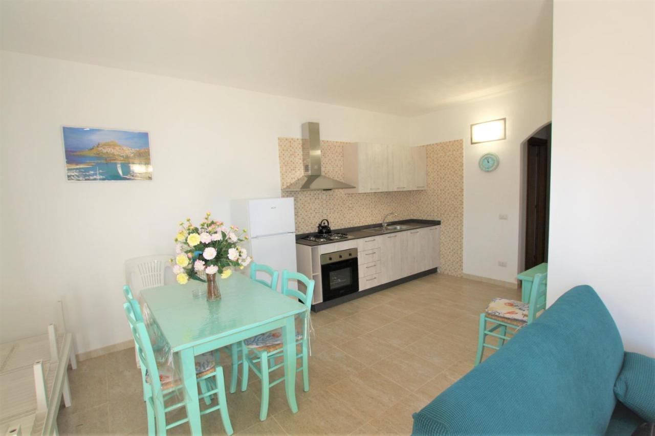 Sardinia Home Rent Badesi 4 - 5 - 6 Bagian luar foto