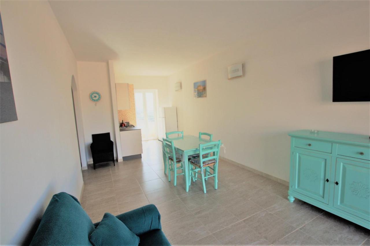 Sardinia Home Rent Badesi 4 - 5 - 6 Bagian luar foto