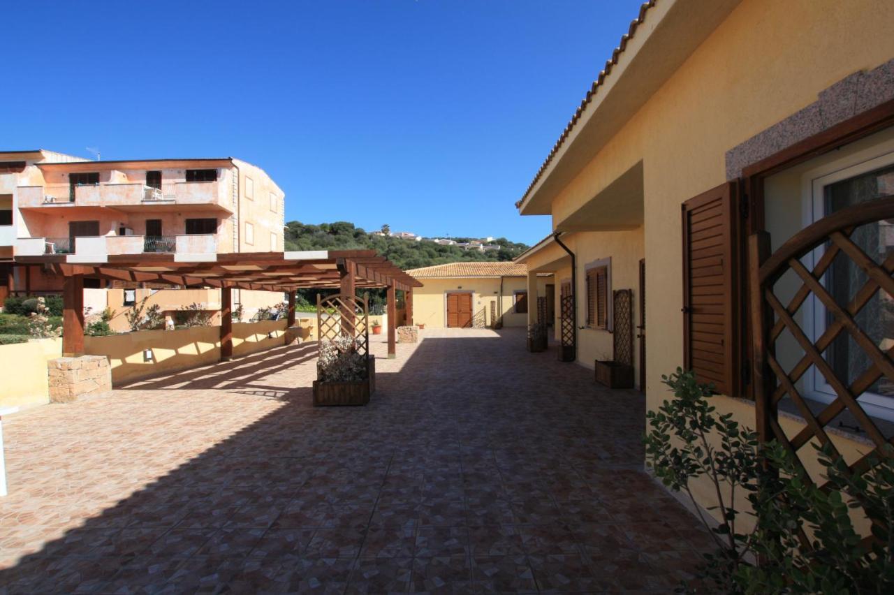 Sardinia Home Rent Badesi 4 - 5 - 6 Bagian luar foto