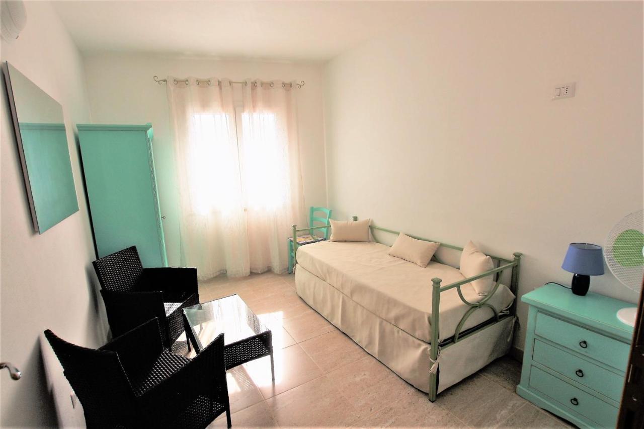 Sardinia Home Rent Badesi 4 - 5 - 6 Bagian luar foto